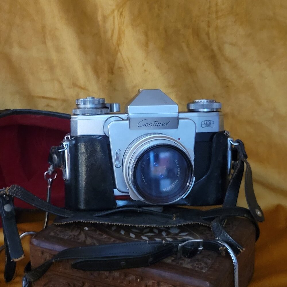 Professional Zeiss Ikon contarex 35mm camera